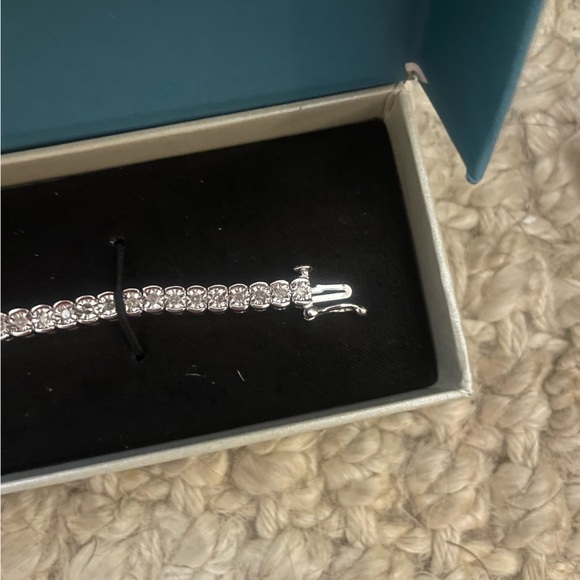 Netaya Diamond Tennis Bracelet 1.00 Carat NWT - Picture 6 of 11